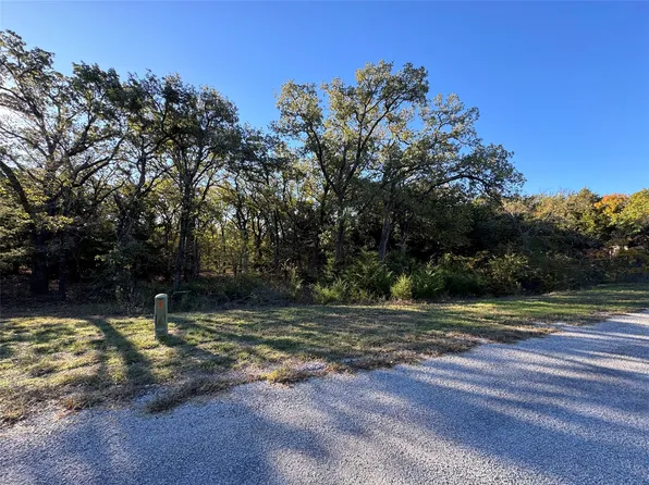 20 Timber Trl, Tioga, TX 76271