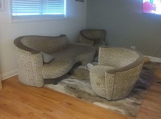 301 W Lakeside Dr, Vernon Hills, IL