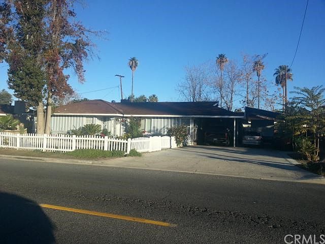 1st image of 40666 Acacia Ave