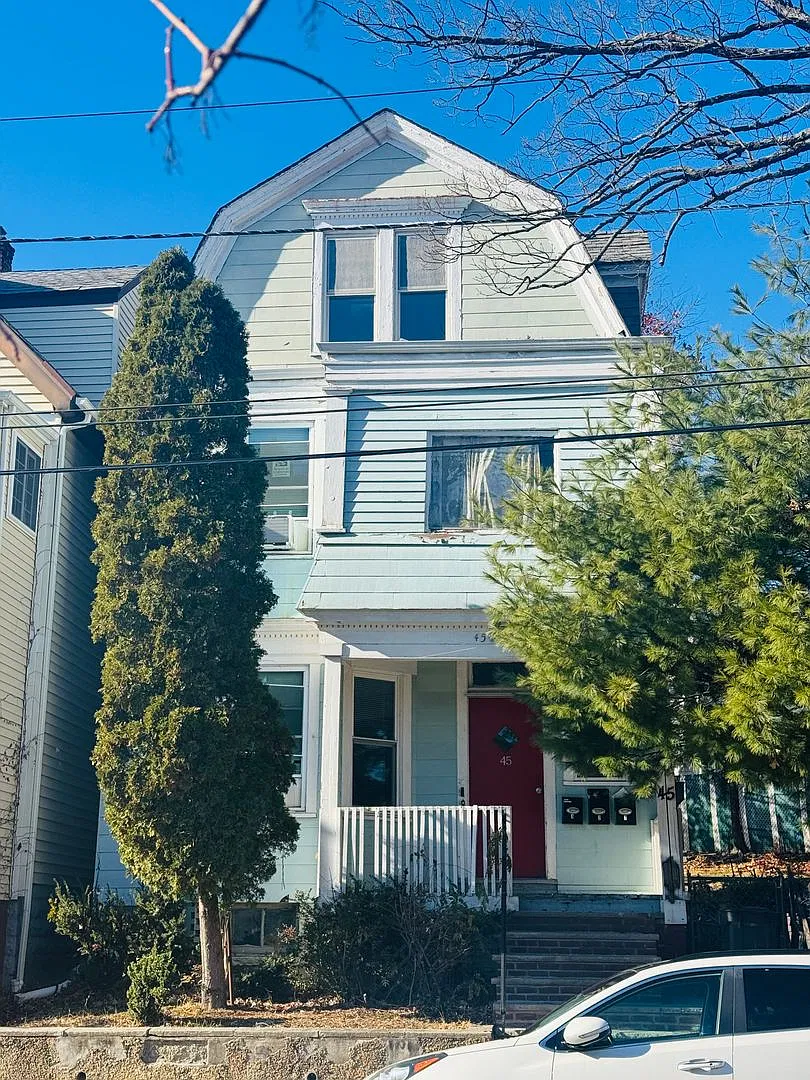 45 Franklin Avenue — Photo 1