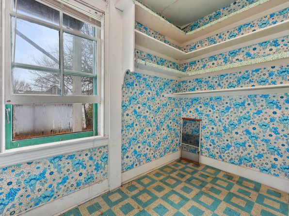 bridgeport-connecticut-448357353 picture