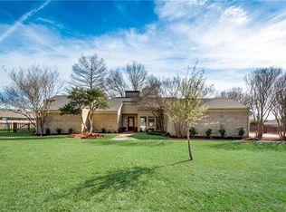 1002 Meadow Ln, Sachse, TX 75048