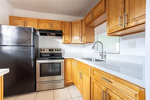 5021 W Oakland Park Blvd #204 Photo 1