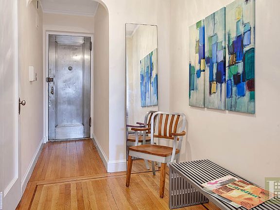 3rd image of 166 W 22nd St APT 6F
