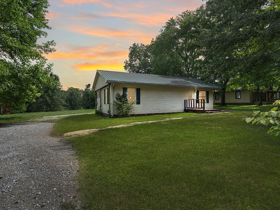 1st image of 284 Watts Rd