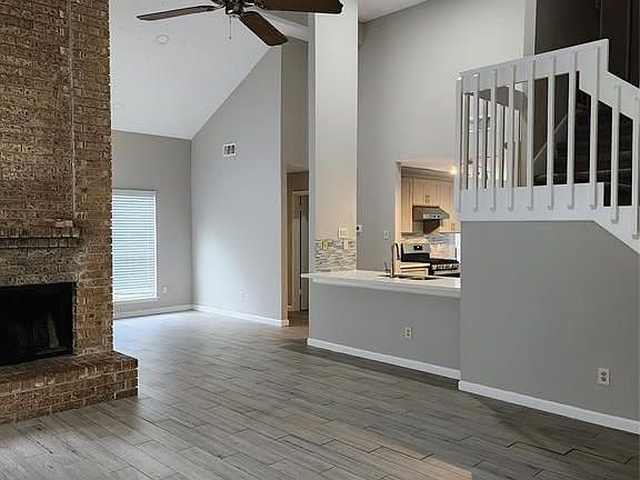 3rd image of 12339 Meadow Briar Dr