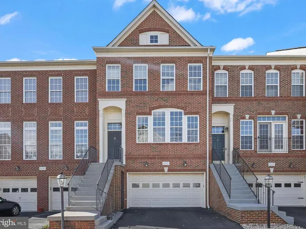 22047 Avonworth Sq, Ashburn, VA 20148