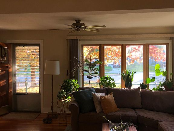 Living room in Fall
