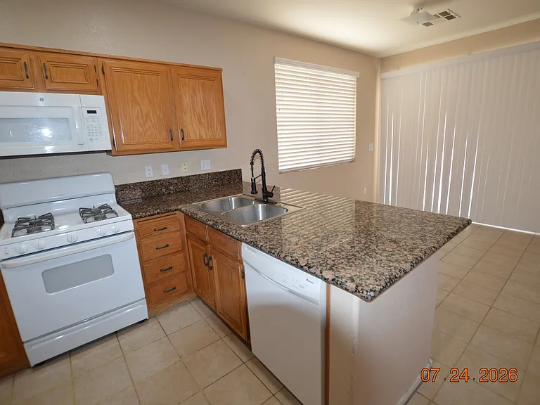 10656 Primrose Arbor Ave — Photo 6