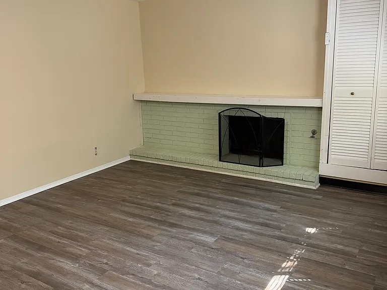 8446 Timber Gln — Photo 7