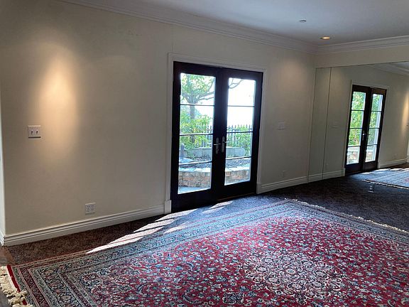 5th image of 4634 Paradise Dr