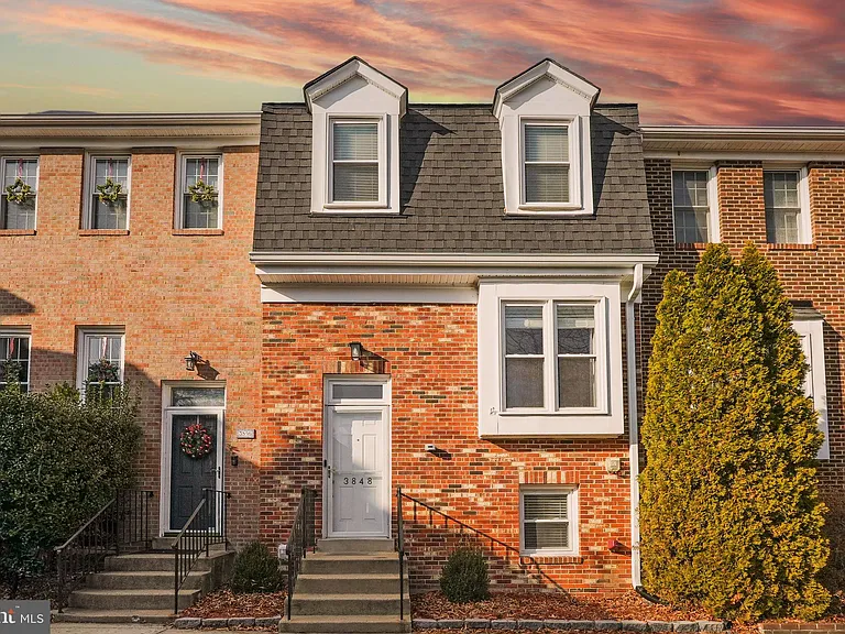 3848 Brighton Ct — Photo 32