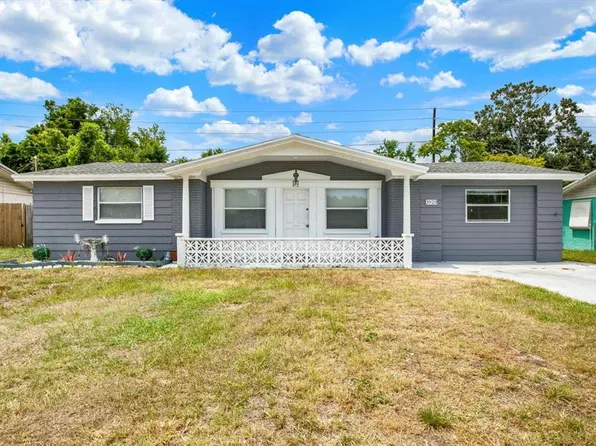 3920 Beacon Square Dr, Holiday, FL 34691