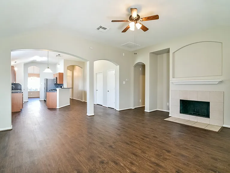 12002 Green Butte Ct — Photo 4