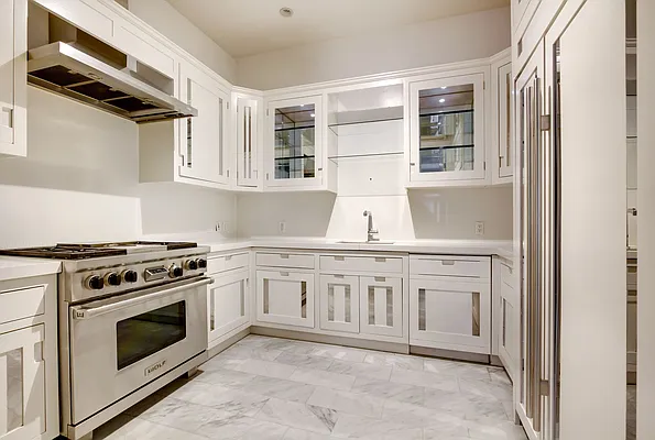 Rented by Compass | media 22