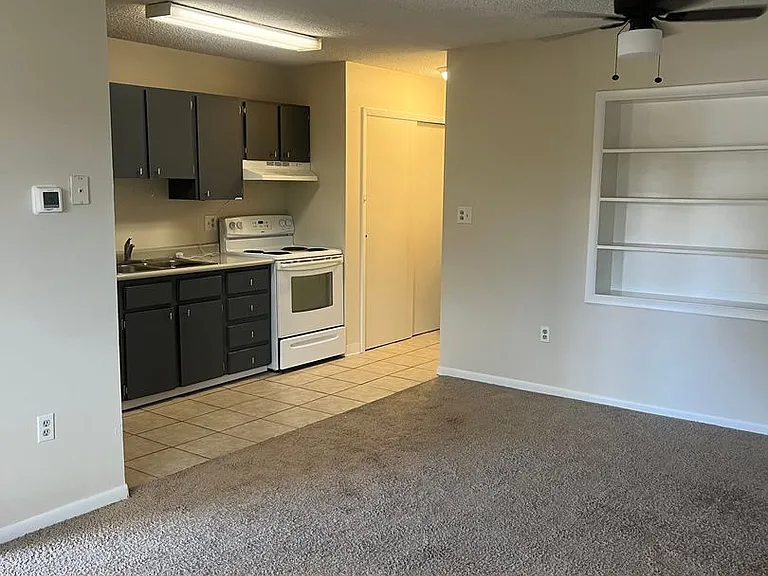 5504 Huron St #4 — Photo 2