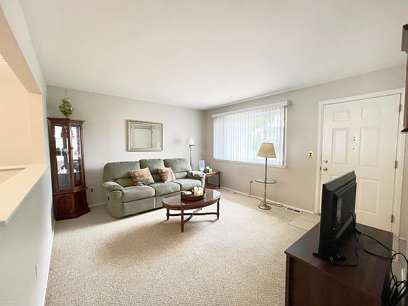 5th image of 38765 Plainview Dr