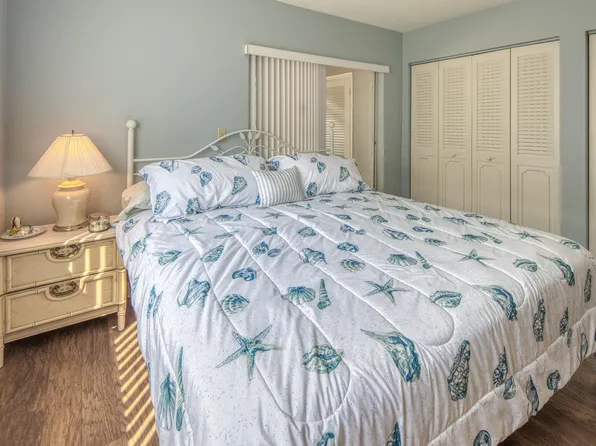 2840 Cynthia Lane #108, Lake Worth Beach, FL 33461