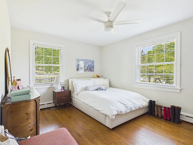 9609 University Blvd — Photo 4