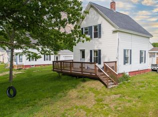 4 Jones Ave, Topsham, ME 04086