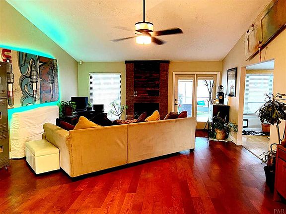 3rd image of 1163 Sanibel Ln