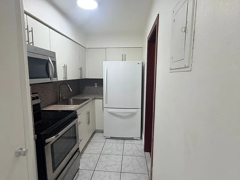 Bellagio Apartments — Photo 51