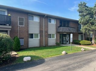 2301 Beau Monde Blvd APT 204, Lisle, IL 60532