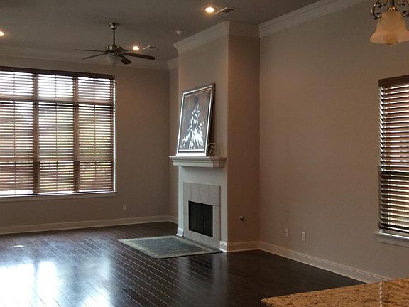 3rd image of 108 Deysbrook Ln