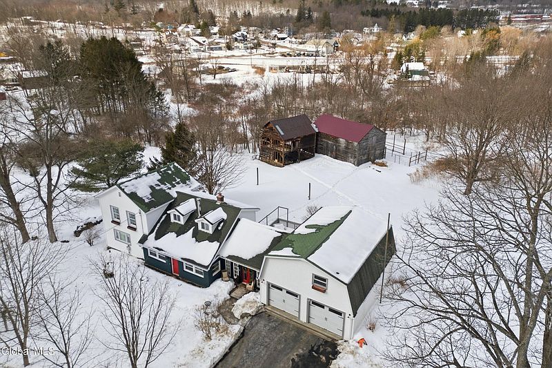 4th image of 187 E Shore Road