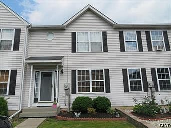 1st image of 957 Ramblewood Ln
