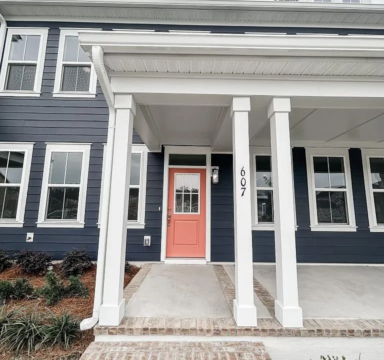 607 Southview Ln