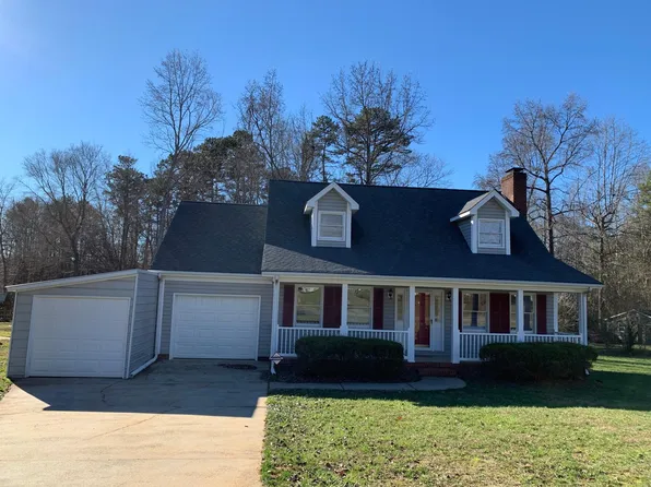 319 Deep Forest Ct, Gastonia, NC 28056