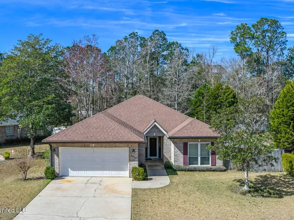 654 Kiko St, Diamondhead, MS 39525