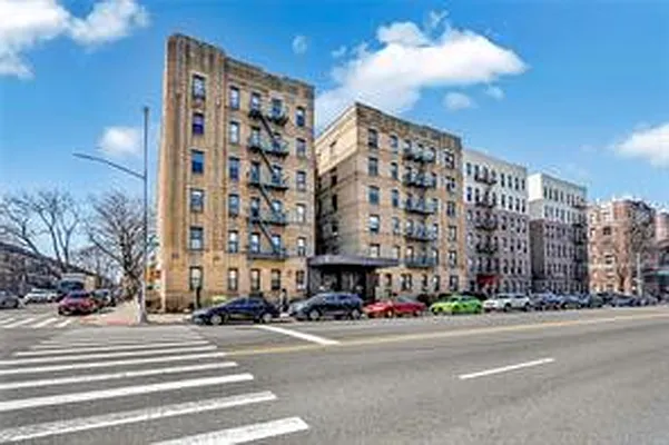 Sold by REMAX Elite | media 45