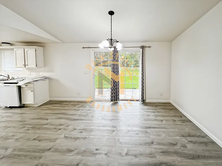 466 S Good Hope Rd — Photo 9