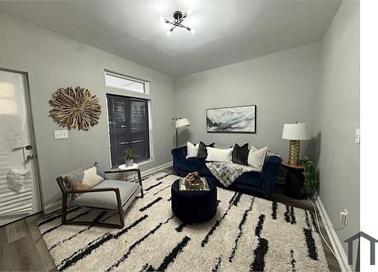 2nd image of 5340 Maple Ave