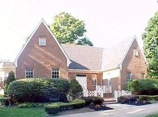 5545 Forest Glen Rd, Madison, OH 44057