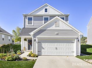 1256 Highland Hl, Lowell, MI 49331
