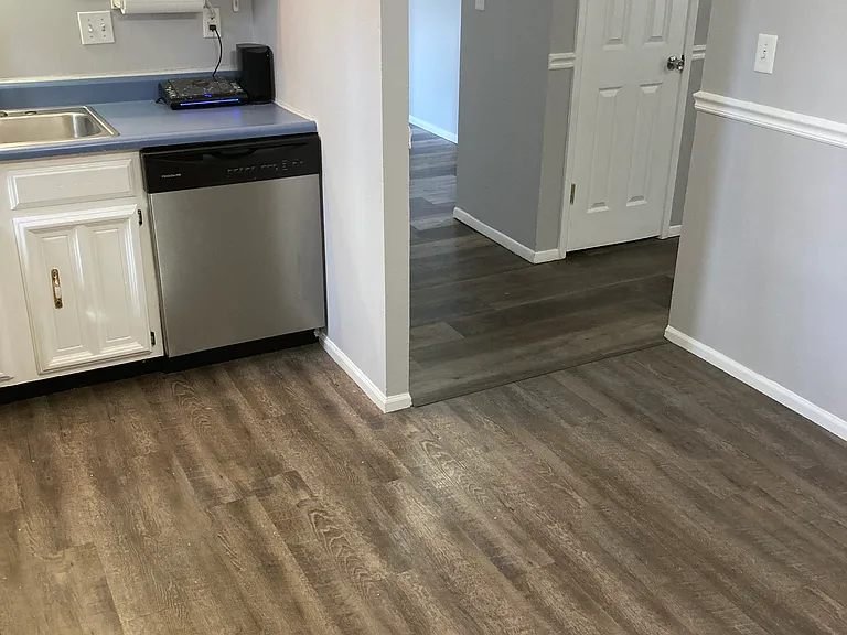 532 Blackearth Ct — Photo 4