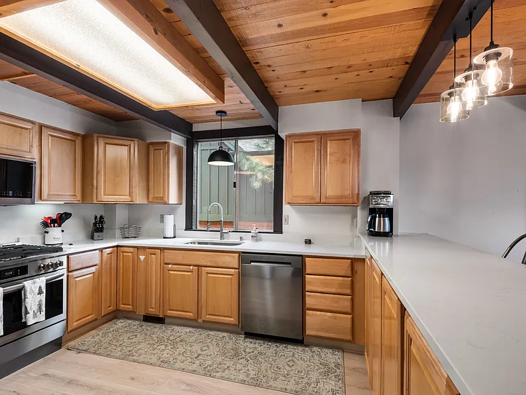 7639 Forest Glenn Dr — Photo 13