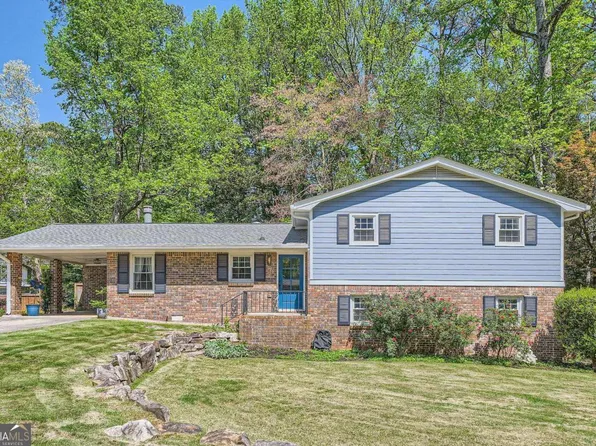 1461 Sanden Ferry Dr, Decatur, GA 30033