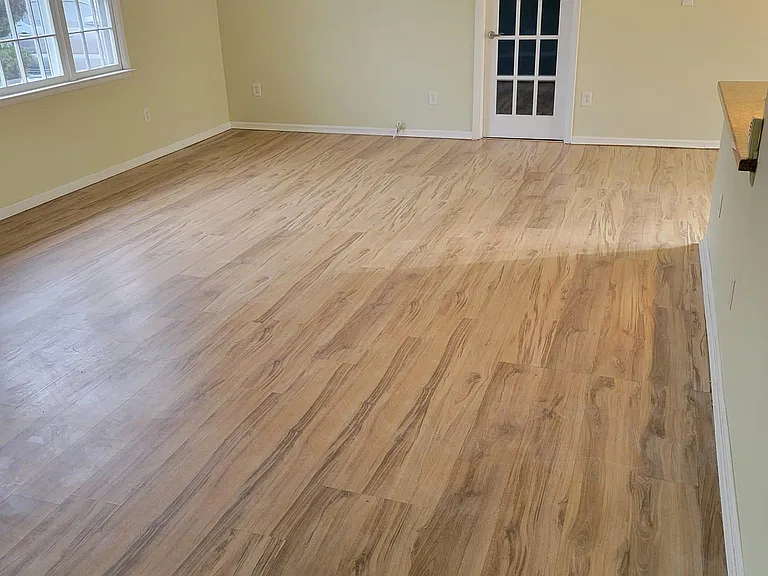 300 Essex Dr — Photo 14