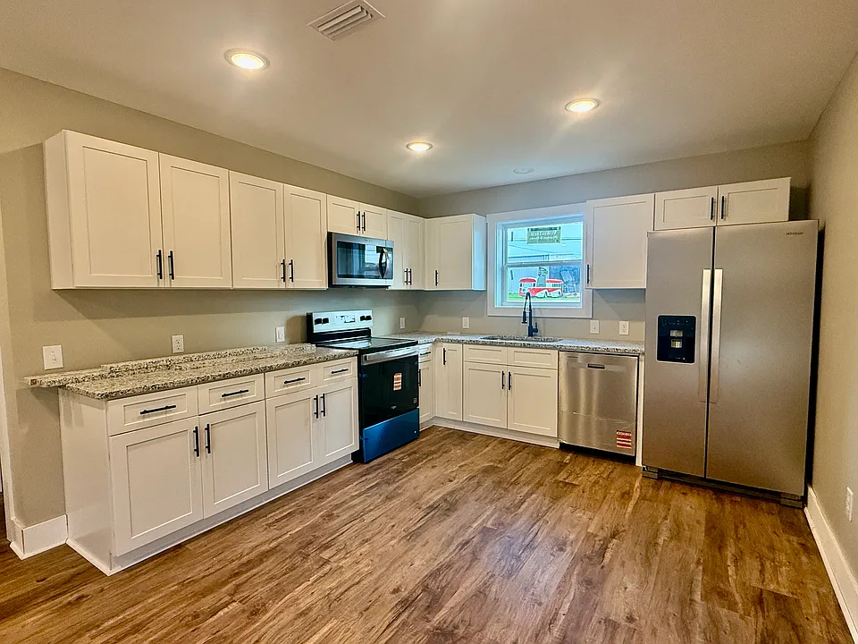 306A E Burch St #306B