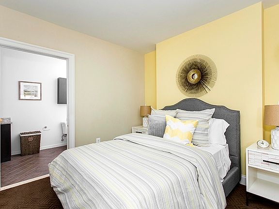 3rd image of 234 N Columbus Blvd #801