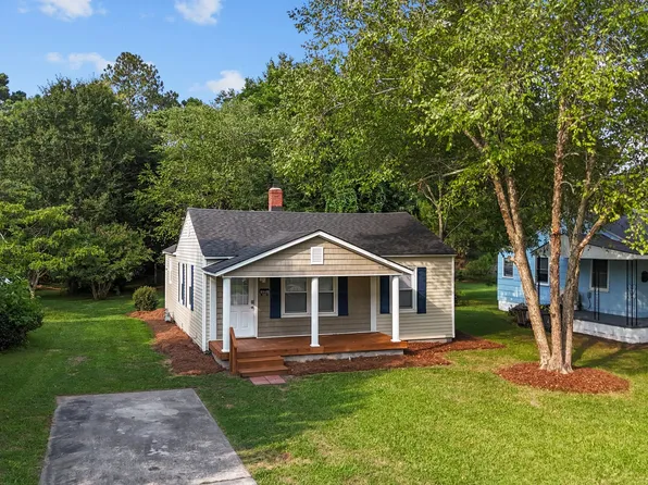 4116 E Pine St, Farmville, NC 27828