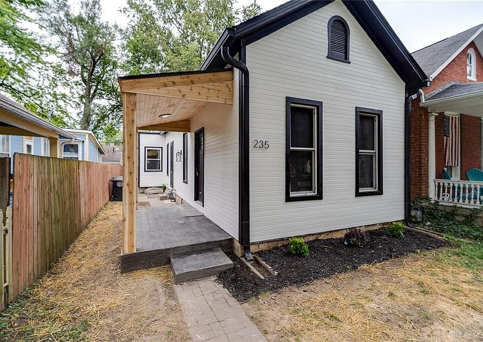 1st image of 235 Park Dr