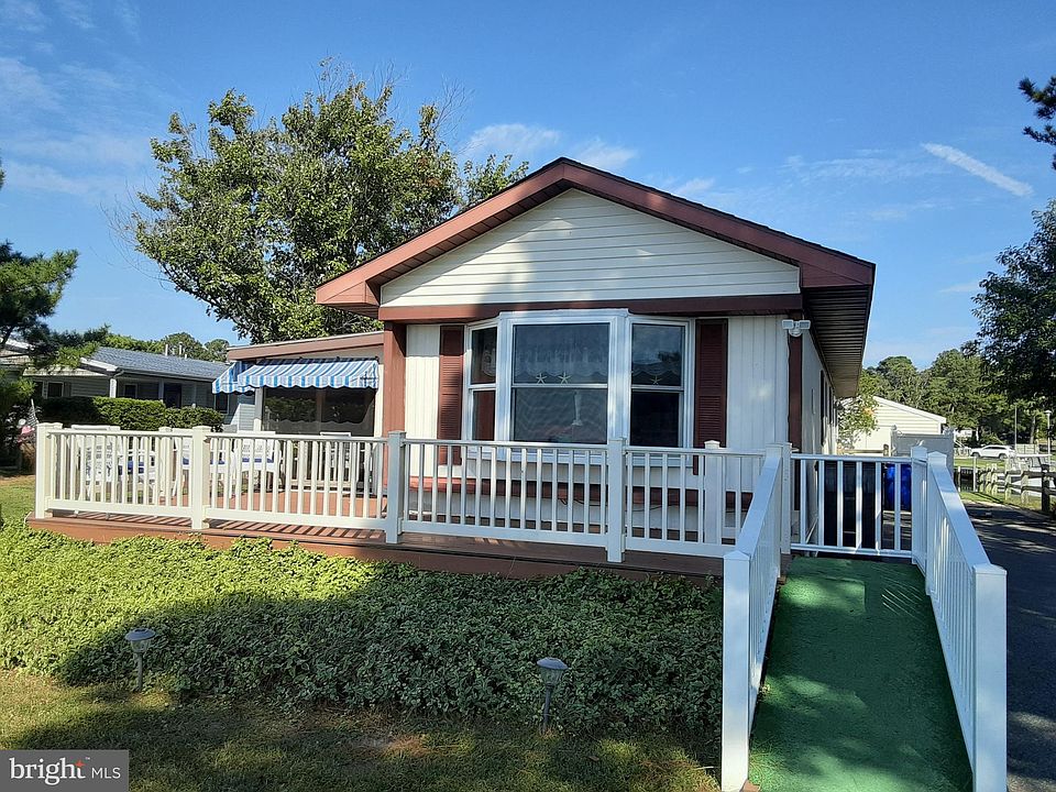 1st image of 26841 Sunset Strip #12432