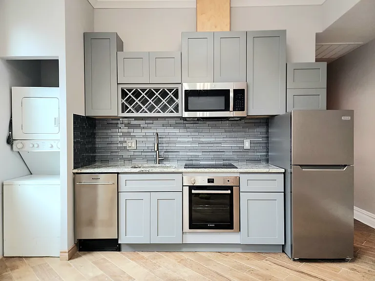 3402 Pearl St — Photo 1