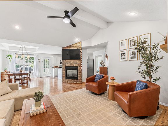 5th image of 2417 S Fremont Avenue