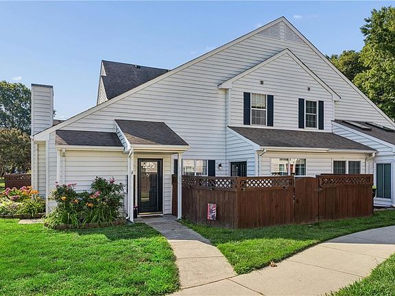 2nd image of 503 Hamlet Ct